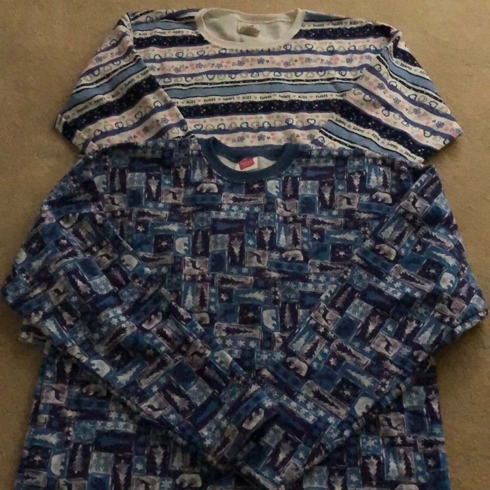 Long sleeved sweatshirts (2)